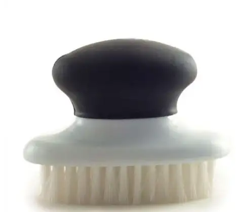 Grip-EZ Vegetable Brush
