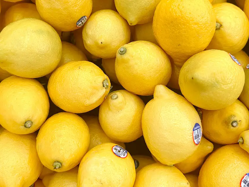 Large Yellow Lemon (1 Pound ) (Limoo Torsh)