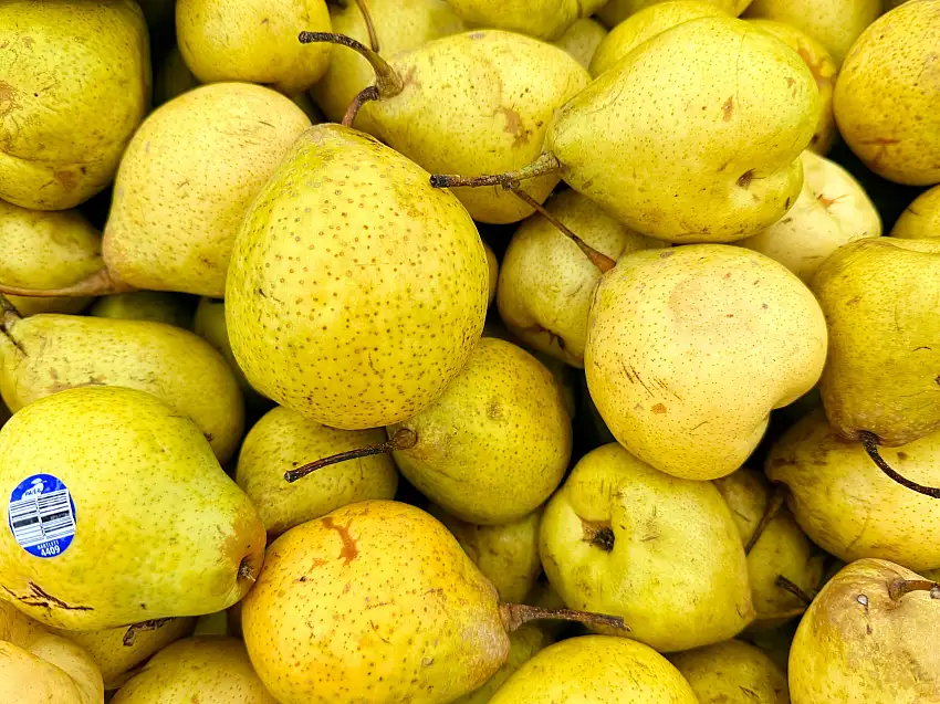 Fresh Pear (1 Pound) (Golabi)