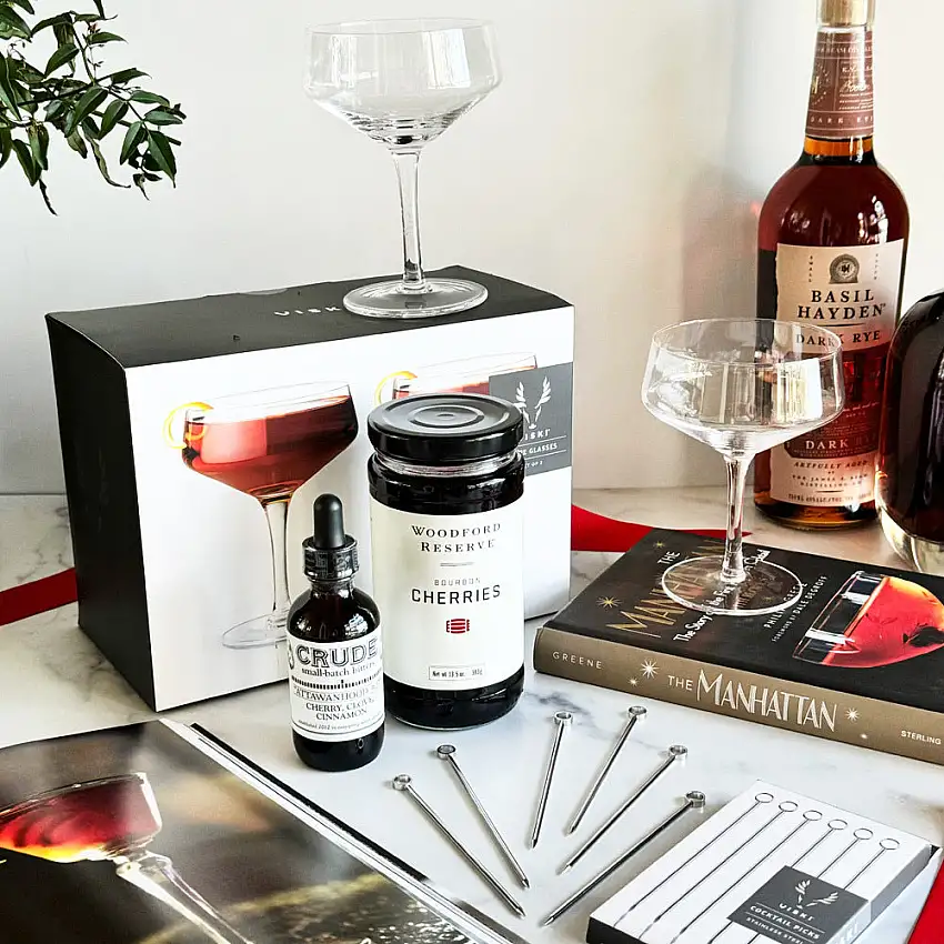 The Classic Manhattan Cocktail Kit
